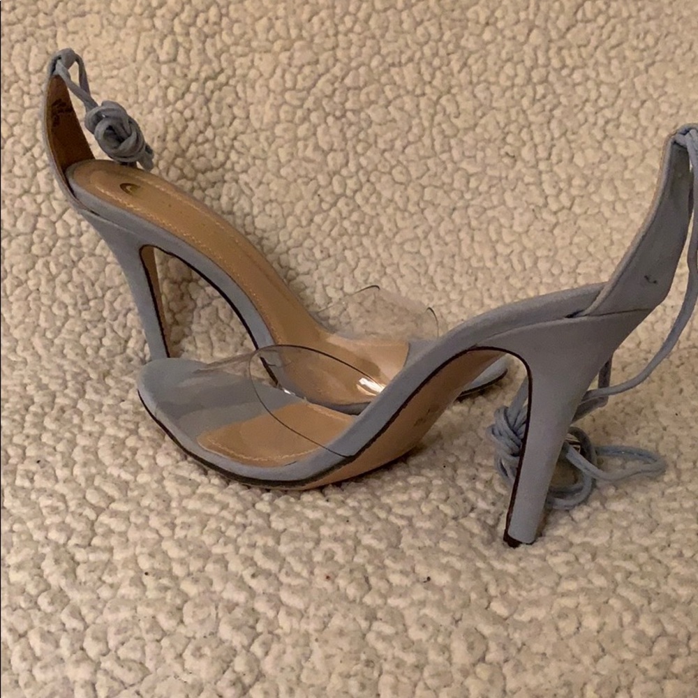 Heels - Picture 3 of 4